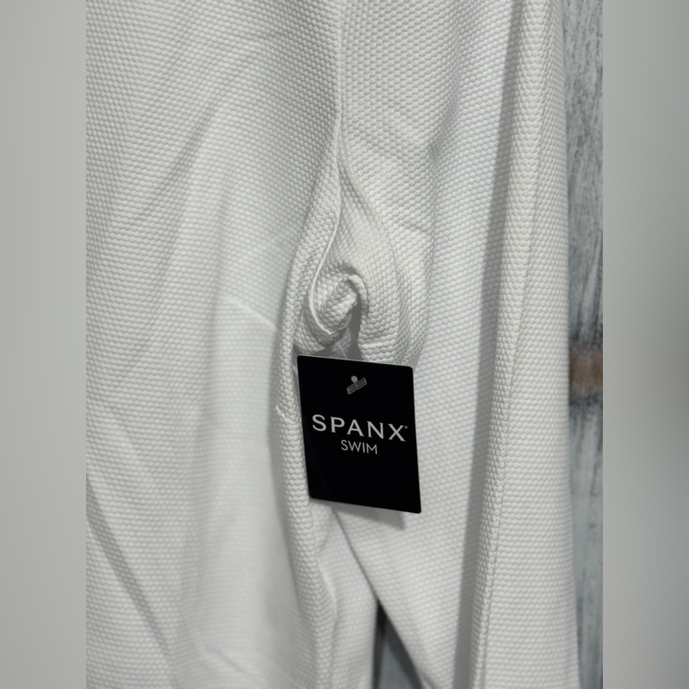 SPANX Pique Long Sleeve Swim Shirt
Crisp White ~ NWT - Picture 5 of 13